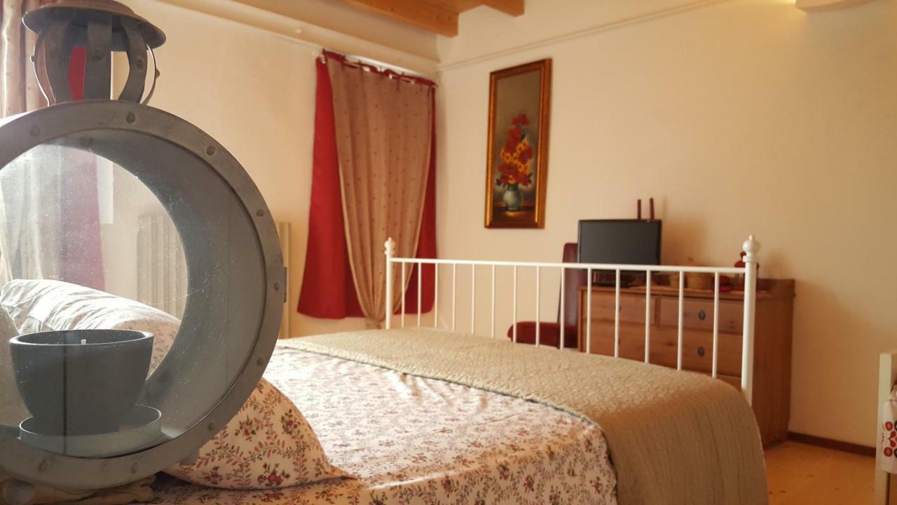 Casa Di Arianna Apartment Ферара Екстериор снимка